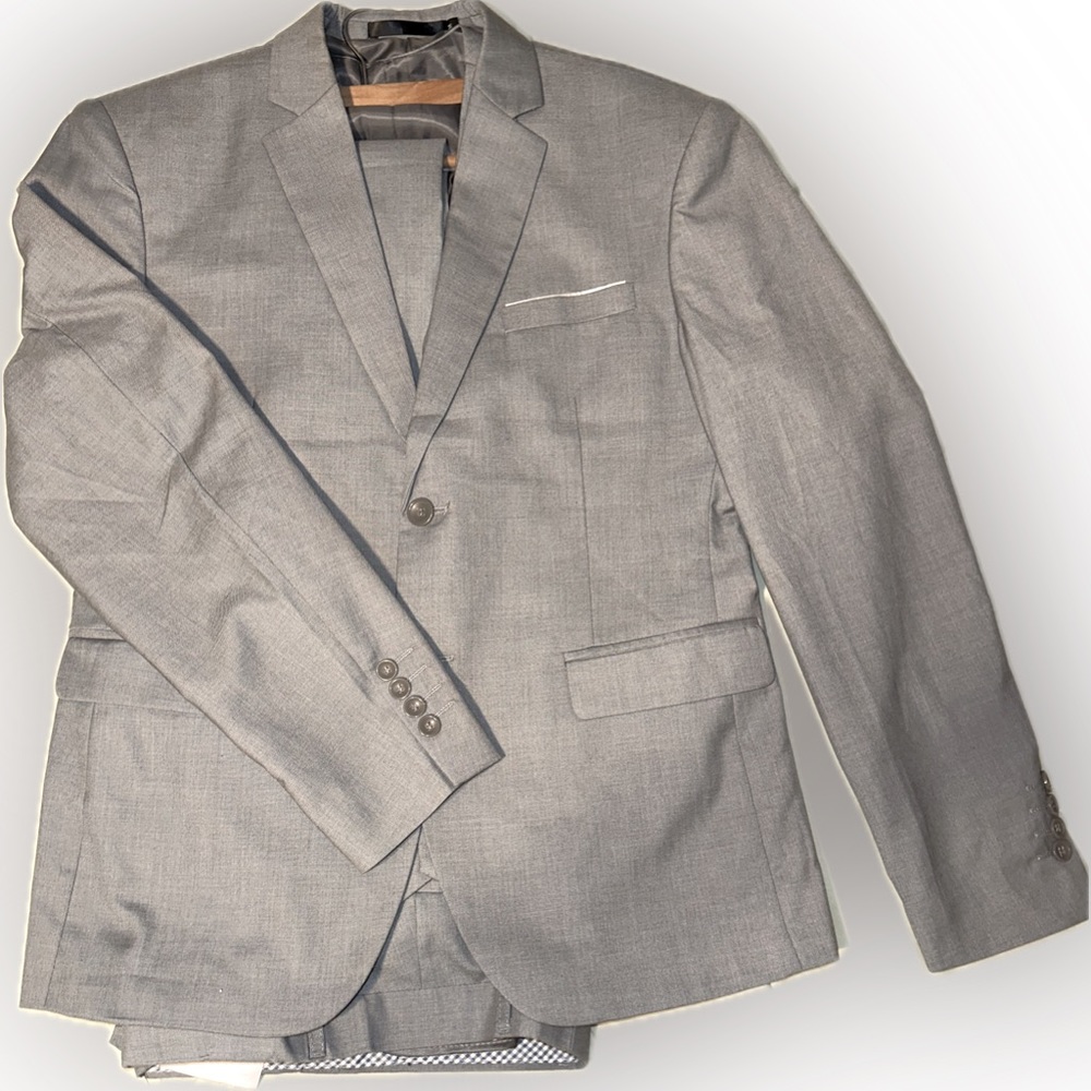 Men’s gray 3 piece Formal Suit